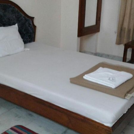 Hotel Geethanjali Residency Bhadrāchalam Exteriör bild