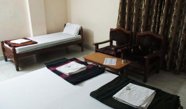 Hotel Geethanjali Residency Bhadrāchalam Exteriör bild